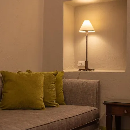 Hotel Borgo Le Noci Chianti Retreat & Pool