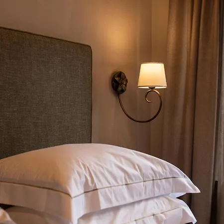 Borgo Le Noci Chianti Retreat & Pool Hotel