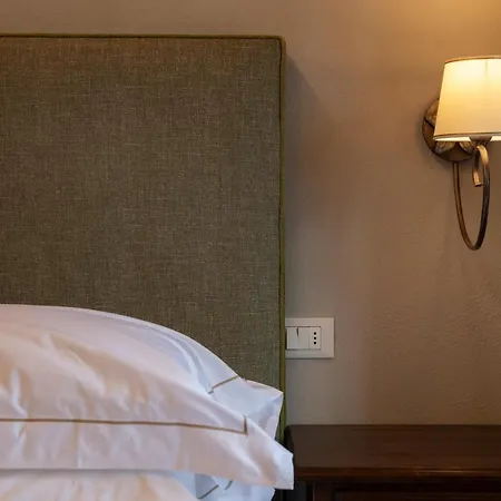 Borgo Le Noci Chianti Retreat & Pool Hotel 3*