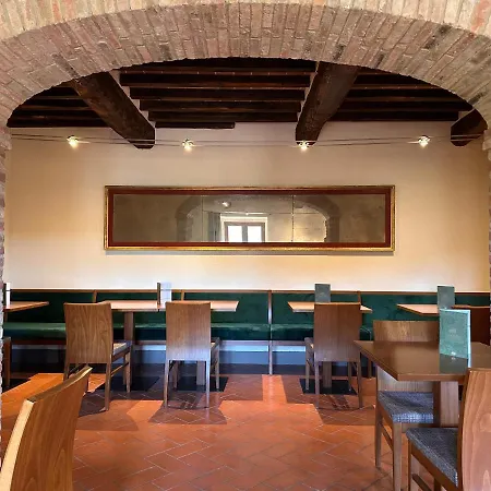 Borgo Le Noci Chianti Retreat & Pool Hotel 3*